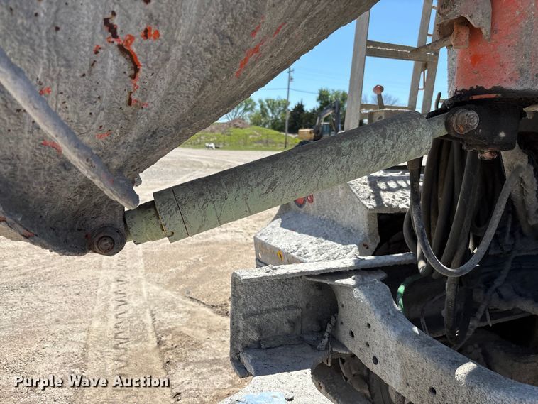 image for item FC5594 1998 Ford LT8513 ready mix truck