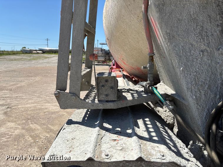 image for item FC5594 1998 Ford LT8513 ready mix truck