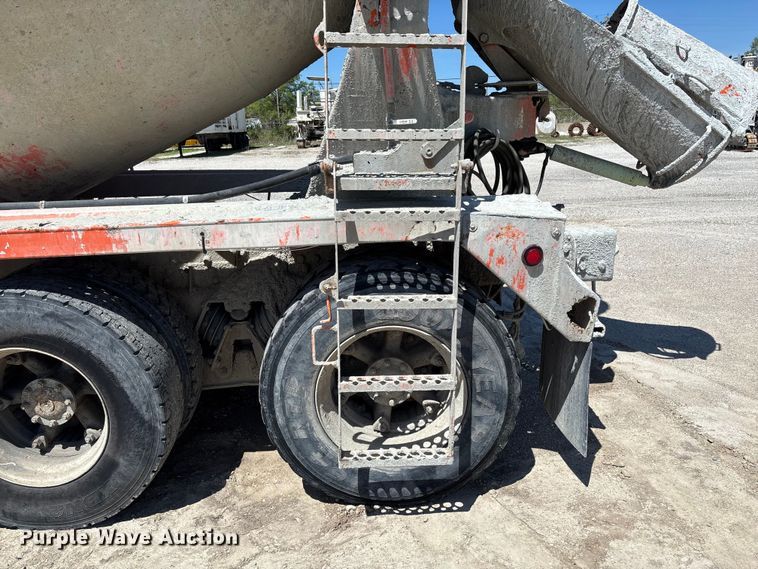 image for item FC5594 1998 Ford LT8513 ready mix truck