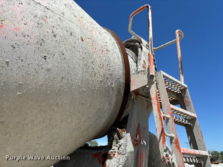 image for item FC5594 1998 Ford LT8513 ready mix truck