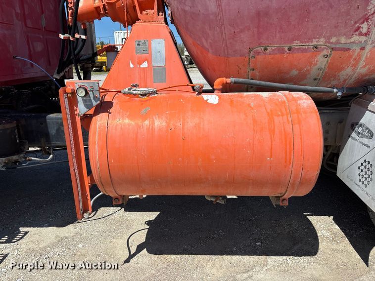 image for item FC5594 1998 Ford LT8513 ready mix truck