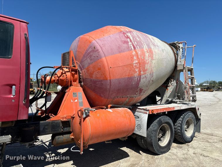 image for item FC5594 1998 Ford LT8513 ready mix truck