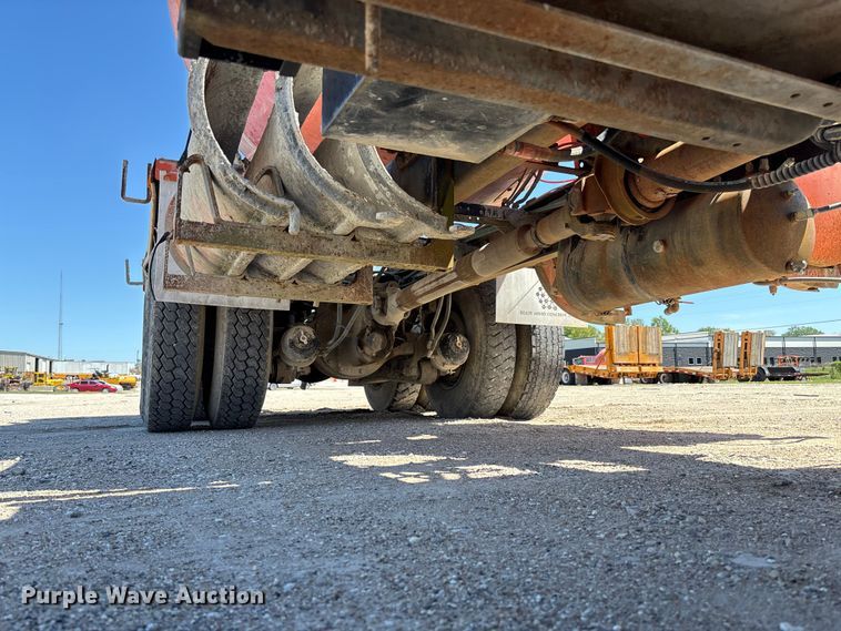 image for item FC5594 1998 Ford LT8513 ready mix truck