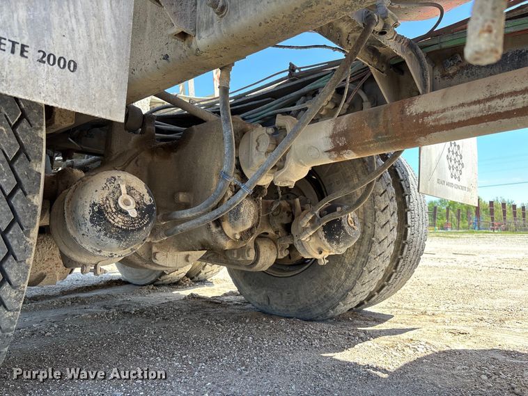 image for item FC5594 1998 Ford LT8513 ready mix truck