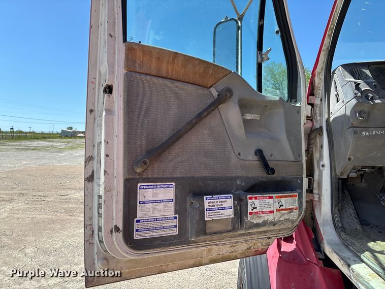 image for item FC5594 1998 Ford LT8513 ready mix truck