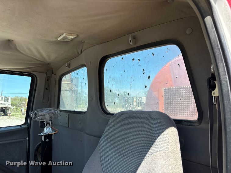 image for item FC5594 1998 Ford LT8513 ready mix truck