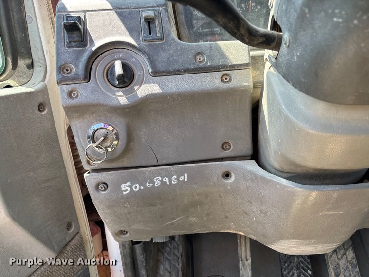 image for item FC5594 1998 Ford LT8513 ready mix truck