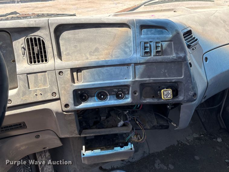 image for item FC5594 1998 Ford LT8513 ready mix truck