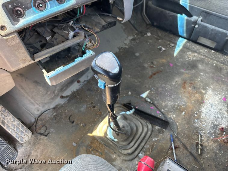 image for item FC5594 1998 Ford LT8513 ready mix truck