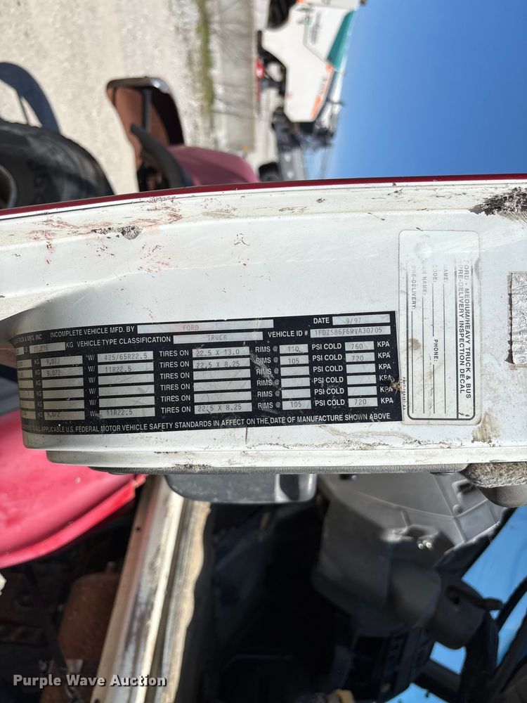 image for item FC5594 1998 Ford LT8513 ready mix truck