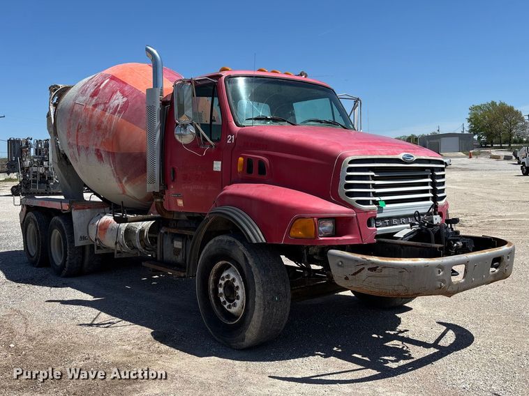 image for item FC5595 2001 Sterling L8500 ready mix truck