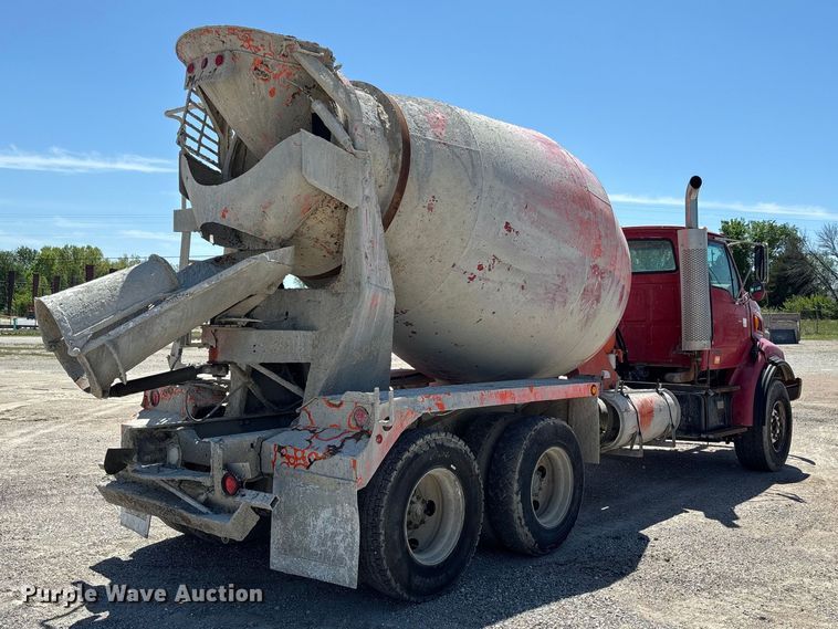 image for item FC5595 2001 Sterling L8500 ready mix truck