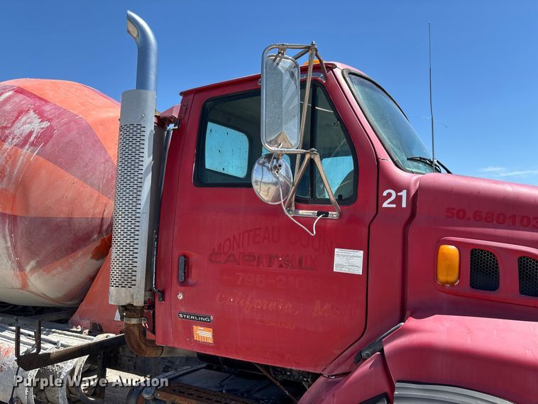 image for item FC5595 2001 Sterling L8500 ready mix truck