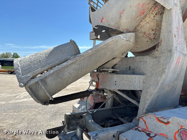 image for item FC5595 2001 Sterling L8500 ready mix truck