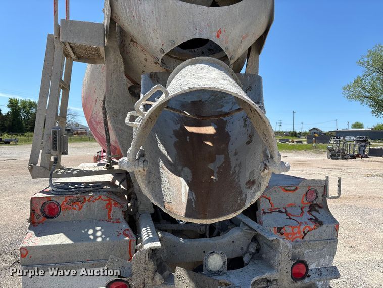 image for item FC5595 2001 Sterling L8500 ready mix truck