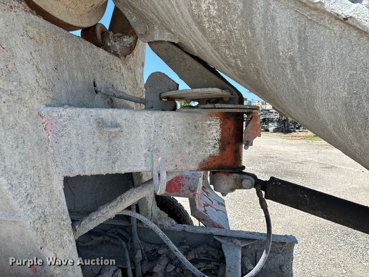 image for item FC5595 2001 Sterling L8500 ready mix truck