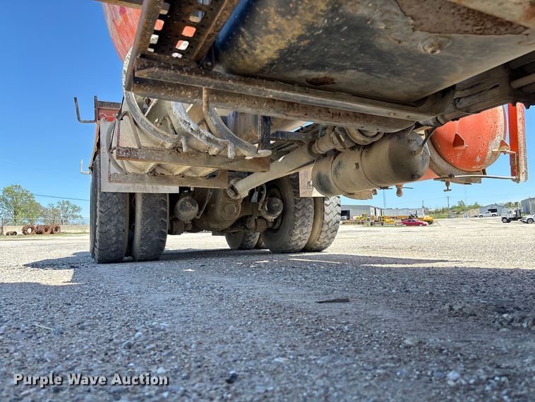 image for item FC5595 2001 Sterling L8500 ready mix truck