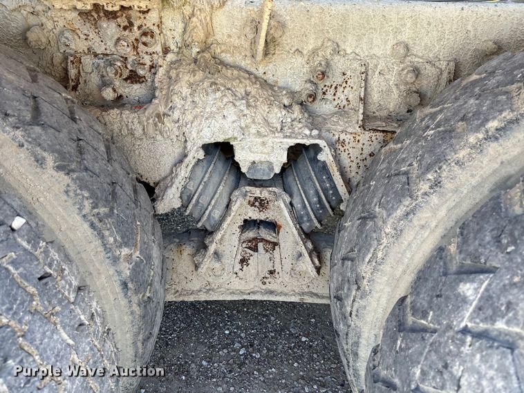 image for item FC5595 2001 Sterling L8500 ready mix truck