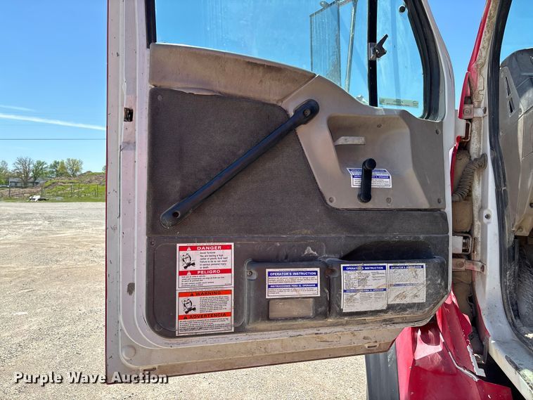 image for item FC5595 2001 Sterling L8500 ready mix truck