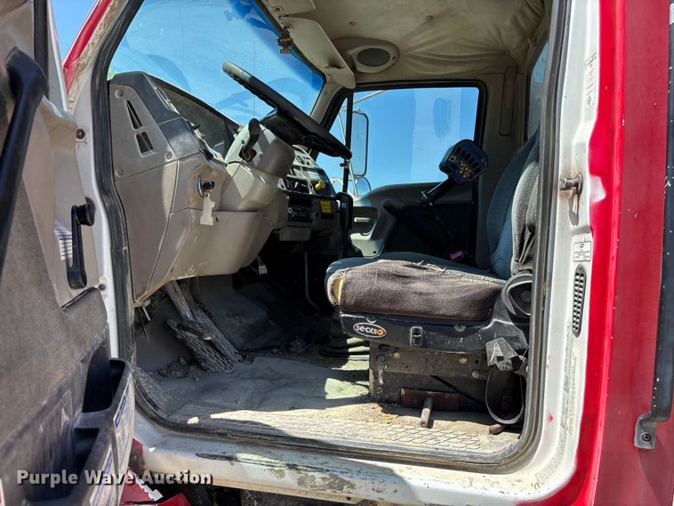 image for item FC5595 2001 Sterling L8500 ready mix truck