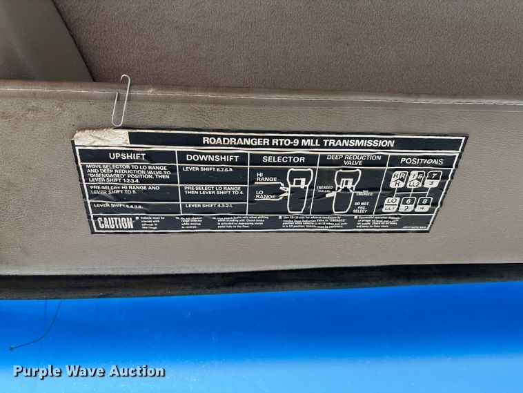 image for item FC5595 2001 Sterling L8500 ready mix truck