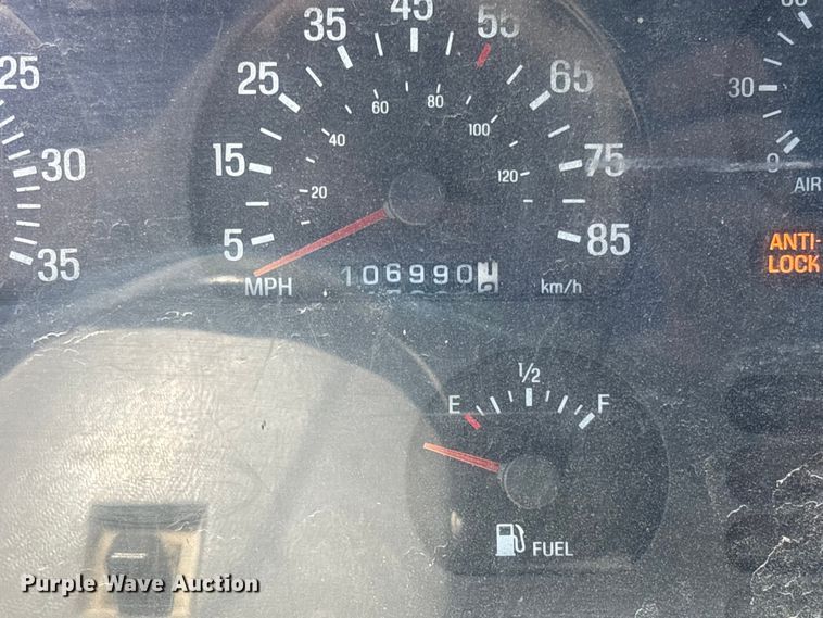image for item FC5595 2001 Sterling L8500 ready mix truck