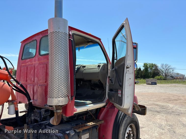 image for item FC5595 2001 Sterling L8500 ready mix truck
