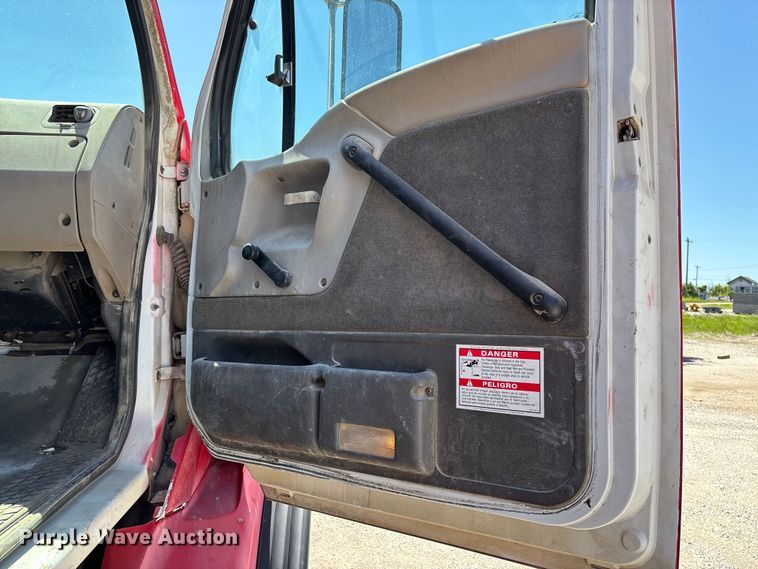 image for item FC5595 2001 Sterling L8500 ready mix truck