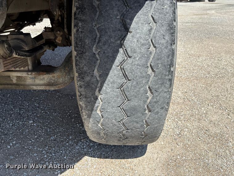 image for item FC5595 2001 Sterling L8500 ready mix truck