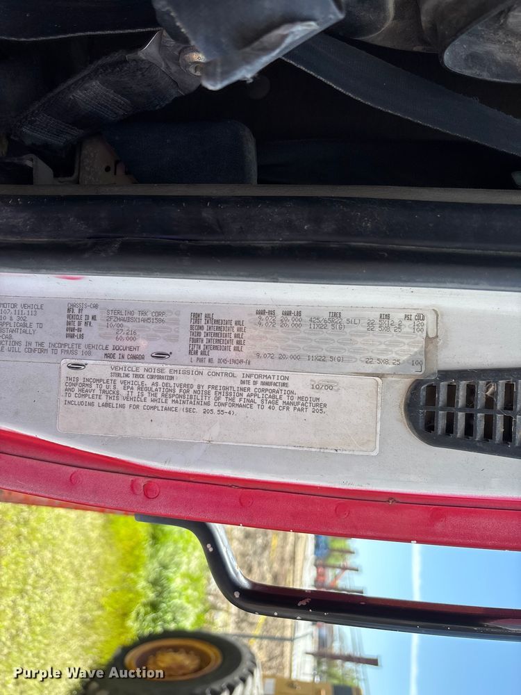 image for item FC5595 2001 Sterling L8500 ready mix truck