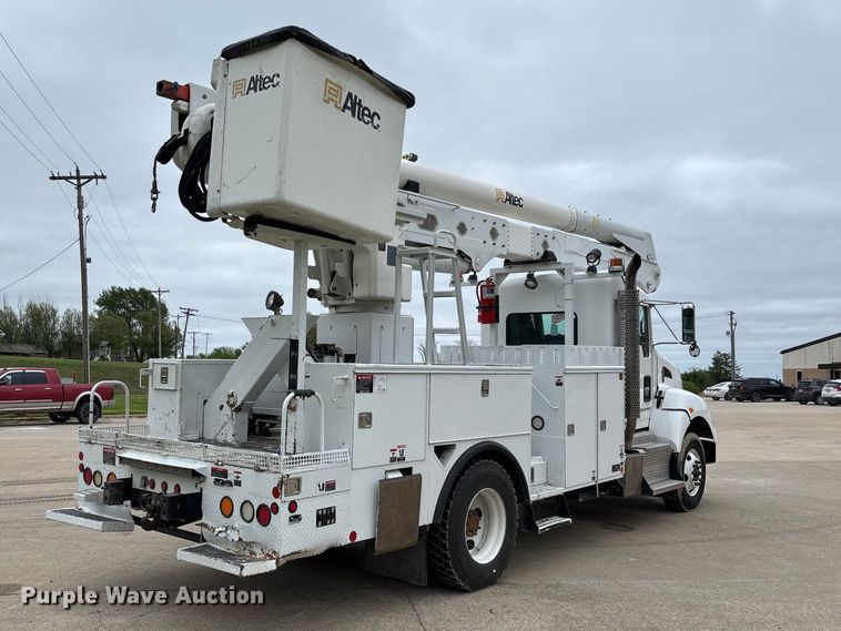 image for item FC5600 2014 Kenworth T400 bucket truck