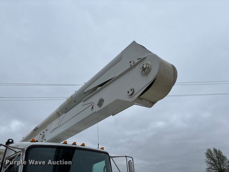 image for item FC5600 2014 Kenworth T400 bucket truck
