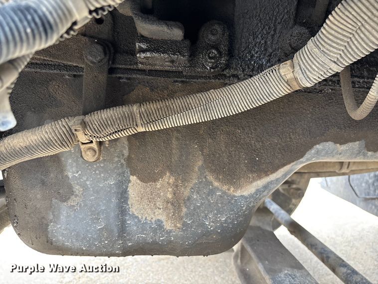 image for item FC5600 2014 Kenworth T400 bucket truck