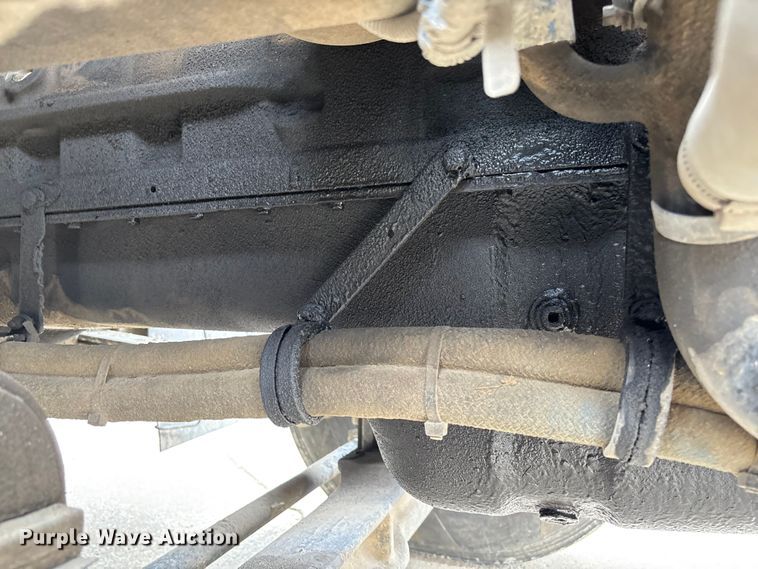 image for item FC5600 2014 Kenworth T400 bucket truck