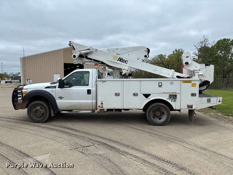 image for item FC5601 2016 Ford F550 Super Duty XL bucket truck