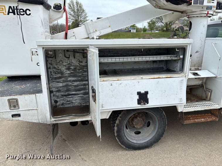image for item FC5601 2016 Ford F550 Super Duty XL bucket truck