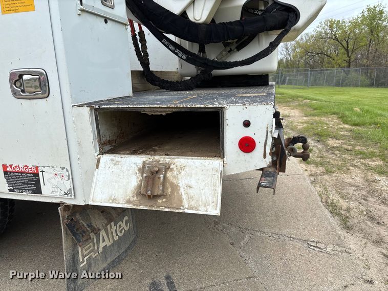 image for item FC5601 2016 Ford F550 Super Duty XL bucket truck