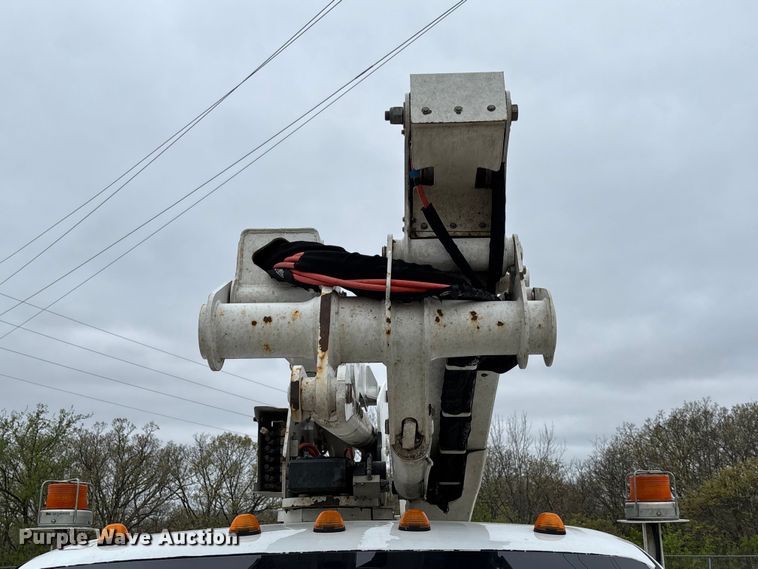 image for item FC5601 2016 Ford F550 Super Duty XL bucket truck