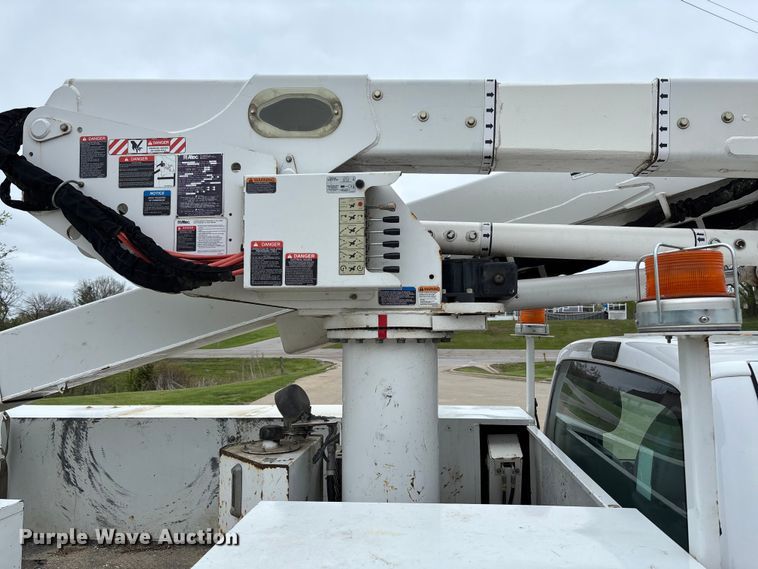 image for item FC5601 2016 Ford F550 Super Duty XL bucket truck