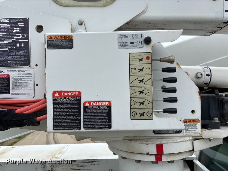 image for item FC5601 2016 Ford F550 Super Duty XL bucket truck