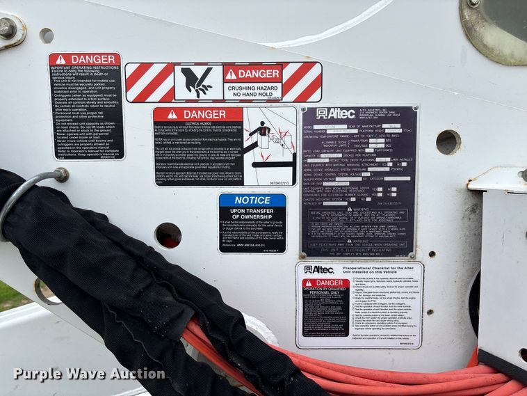 image for item FC5601 2016 Ford F550 Super Duty XL bucket truck