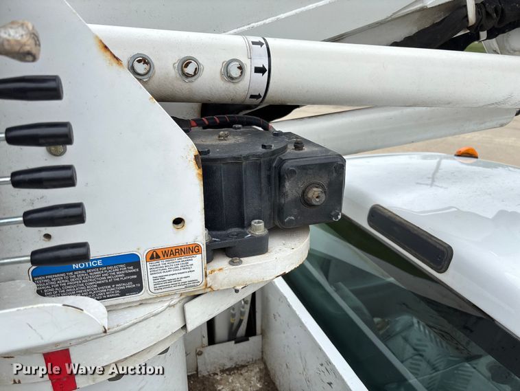 image for item FC5601 2016 Ford F550 Super Duty XL bucket truck
