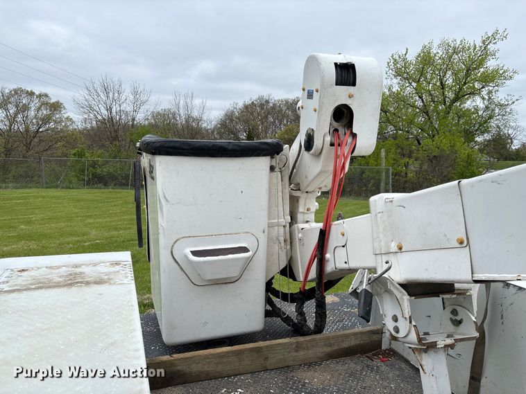 image for item FC5601 2016 Ford F550 Super Duty XL bucket truck
