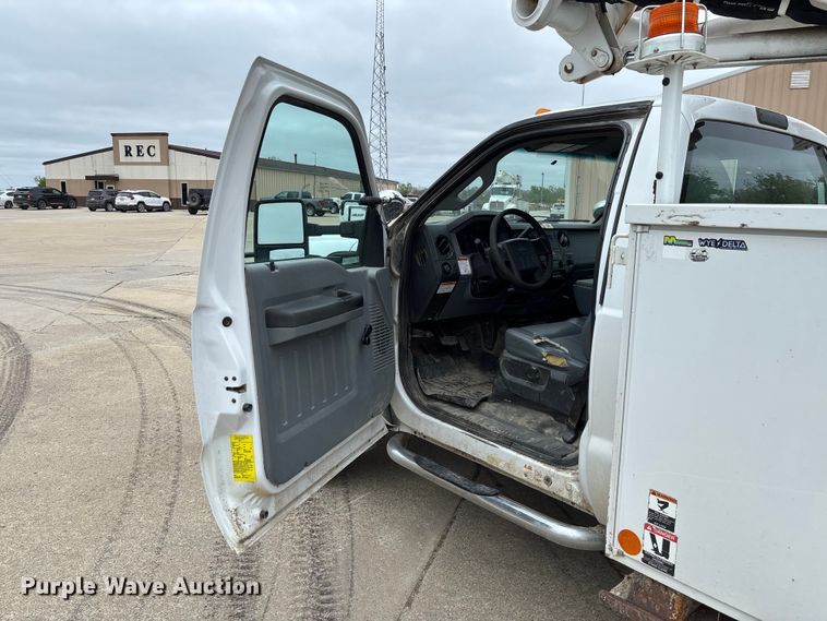 image for item FC5601 2016 Ford F550 Super Duty XL bucket truck