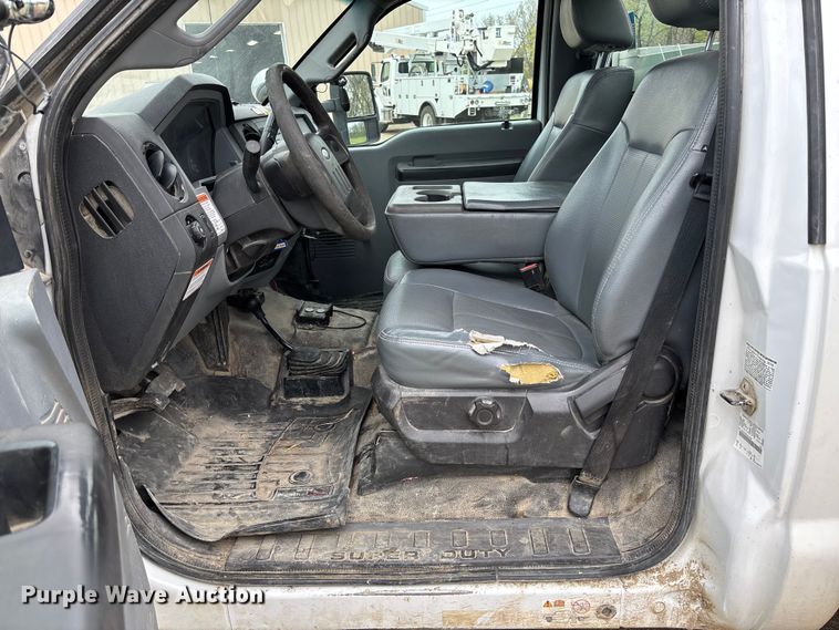 image for item FC5601 2016 Ford F550 Super Duty XL bucket truck