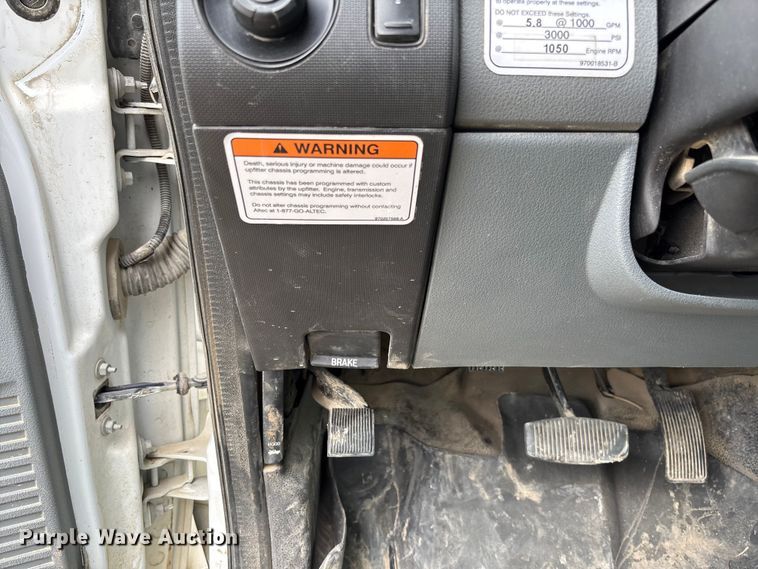 image for item FC5601 2016 Ford F550 Super Duty XL bucket truck