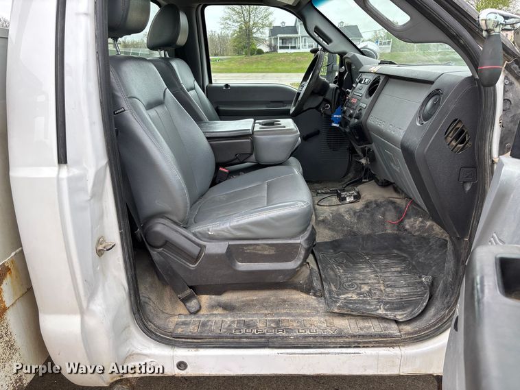 image for item FC5601 2016 Ford F550 Super Duty XL bucket truck