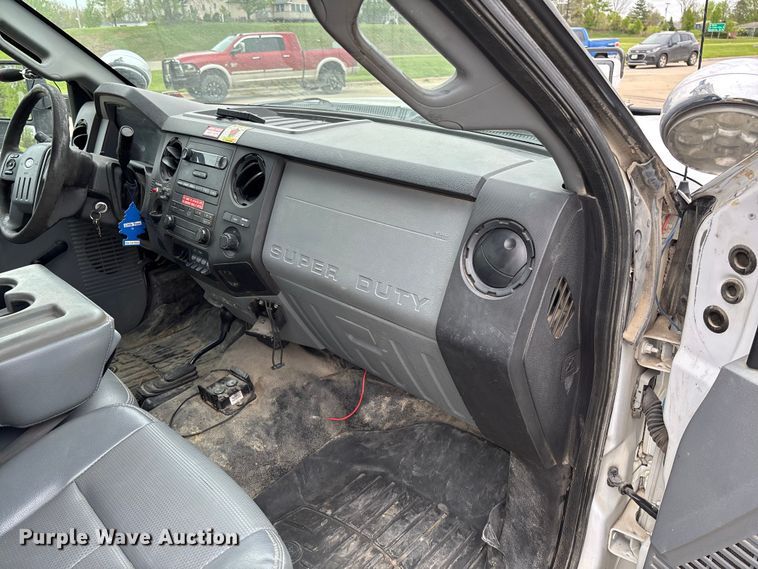 image for item FC5601 2016 Ford F550 Super Duty XL bucket truck