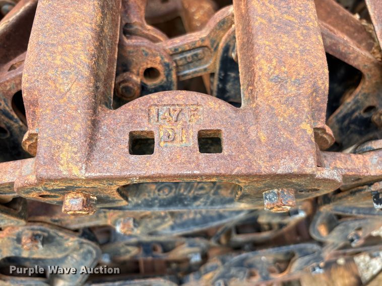image for item FC5675 Grouser over the tire tracks