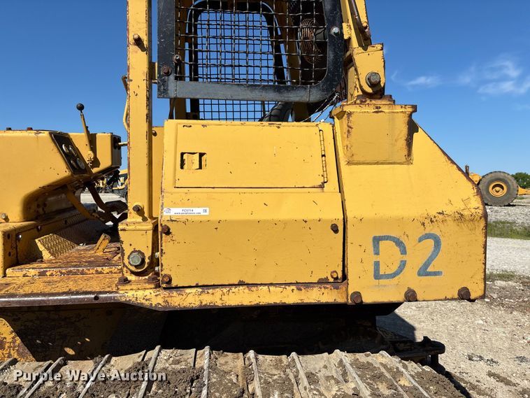 image for item FC5714 1989 Komatsu D53A-17 dozer